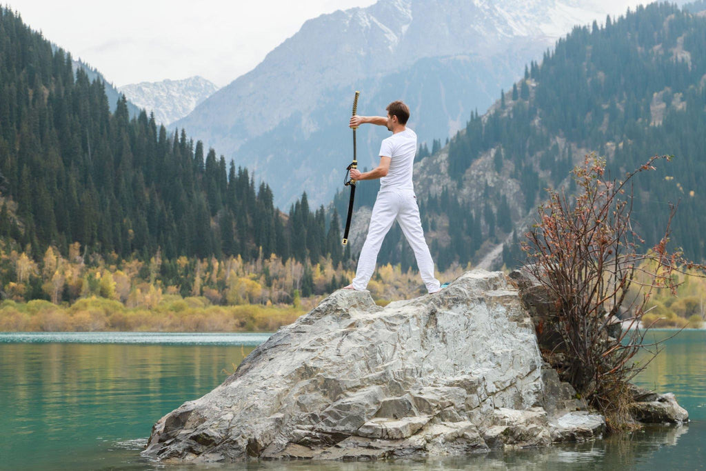 How to Unsheathe Your Kukri: Off Belt Position (Typical)