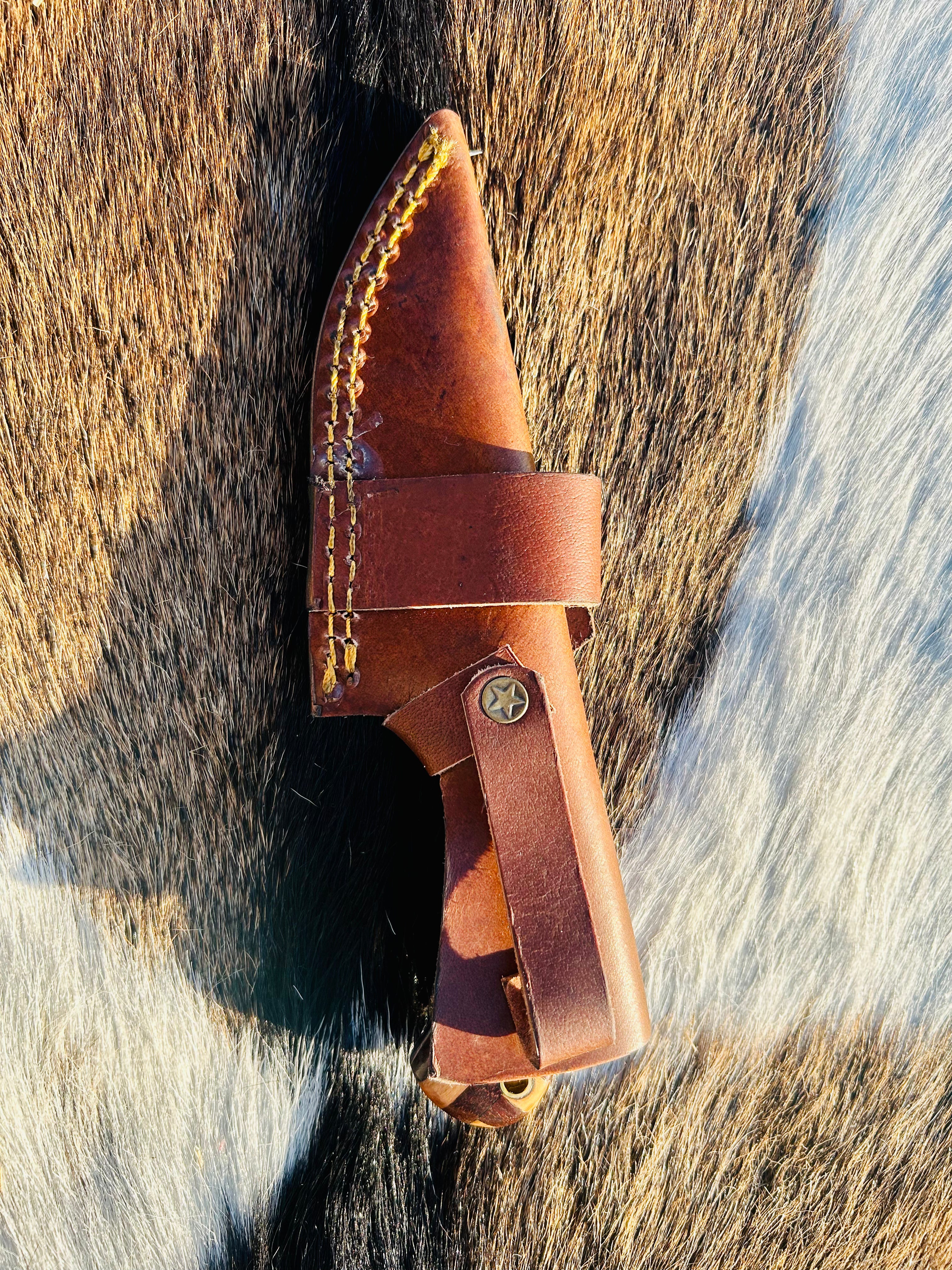 Handmade Premium Damascus Fixed Blade - Comes with Sheath - Best for Hunting and Camping