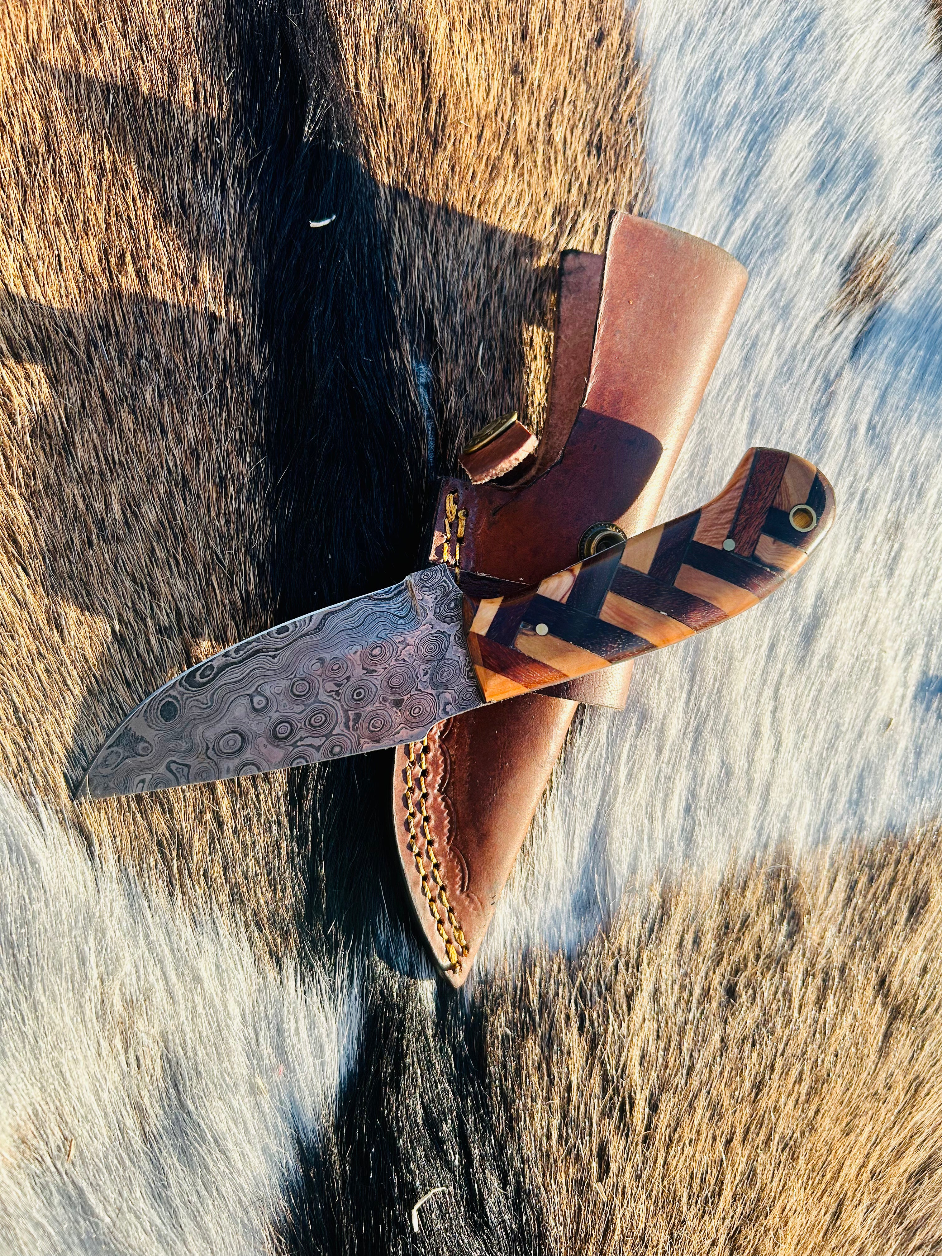 Handmade Premium Damascus Fixed Blade - Comes with Sheath - Best for Hunting and Camping